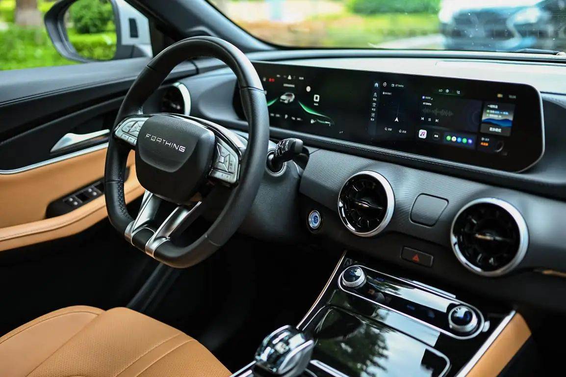 67速度与激情兼具 风行t5 evo 狂飚版为约会助力加分