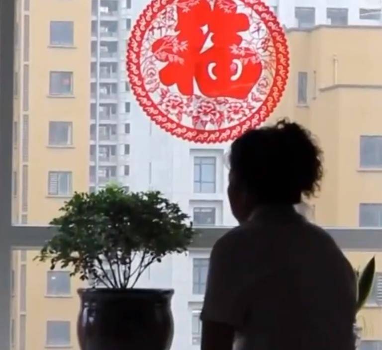 原创            2015年，辽宁老人将162万现金藏在床底，回家后发现被偷-2015年度福布斯中国原创文学风云榜