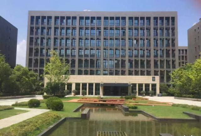 耗资200亿,只招博士的西湖大学,号称5年超清华,如今做到了吗?