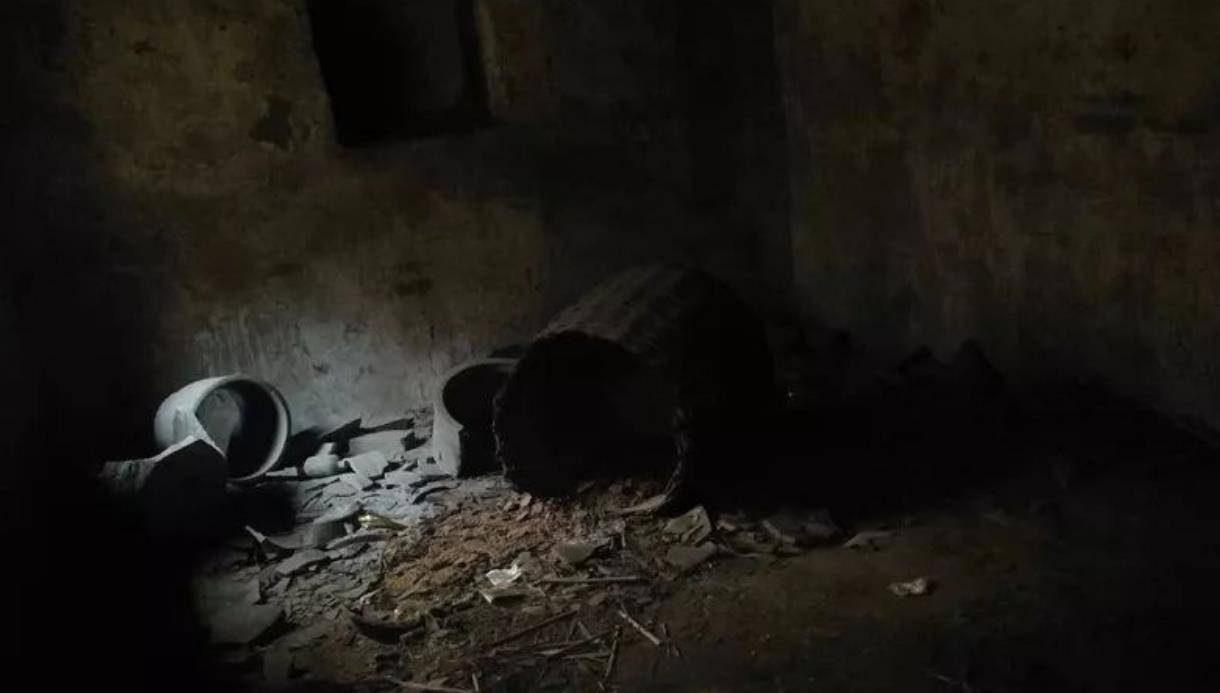 河南封门村,"中国第一鬼村"名号怎么来的?主播报警,真相如何