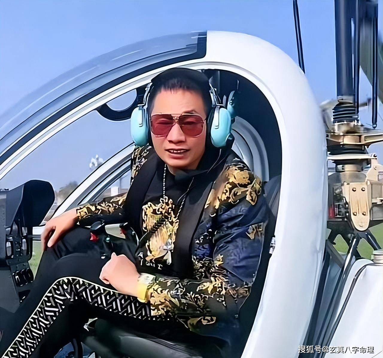 张井生儿子豪华大婚,劳斯莱斯直升机助兴,网友热议!