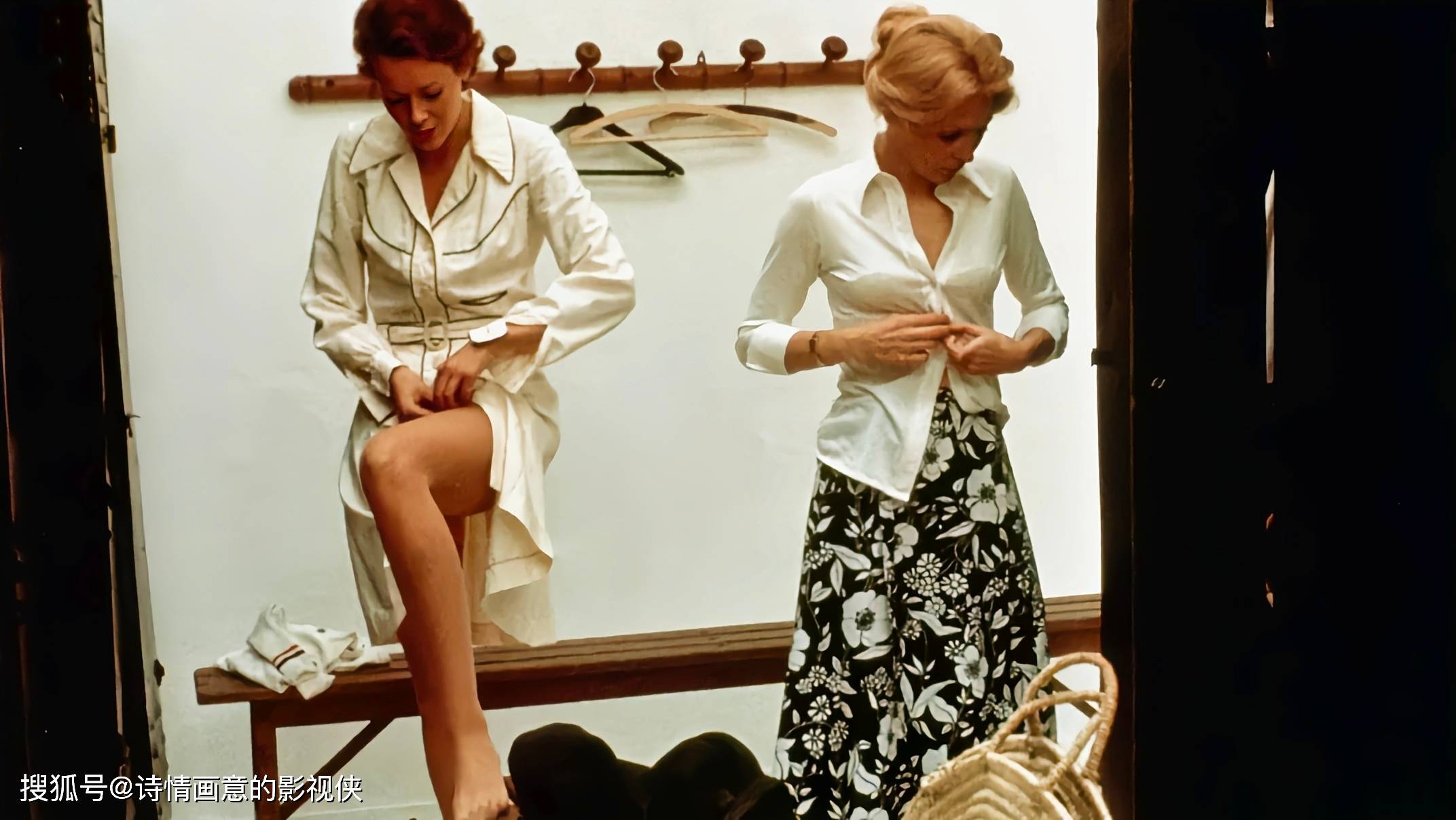 禁果之恋题材《艾曼纽》:在异国风情中觉醒,一位女性的x自由探索之旅