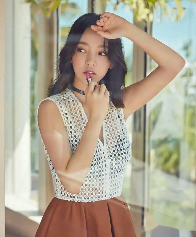 [具荷拉写真来袭,28岁女神的清新脱俗,美得让人心醉!