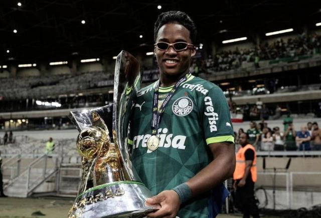 18岁天才恩德里克:巴西国家队锋线未来新希望_球员_阿德里亚诺_内马尔