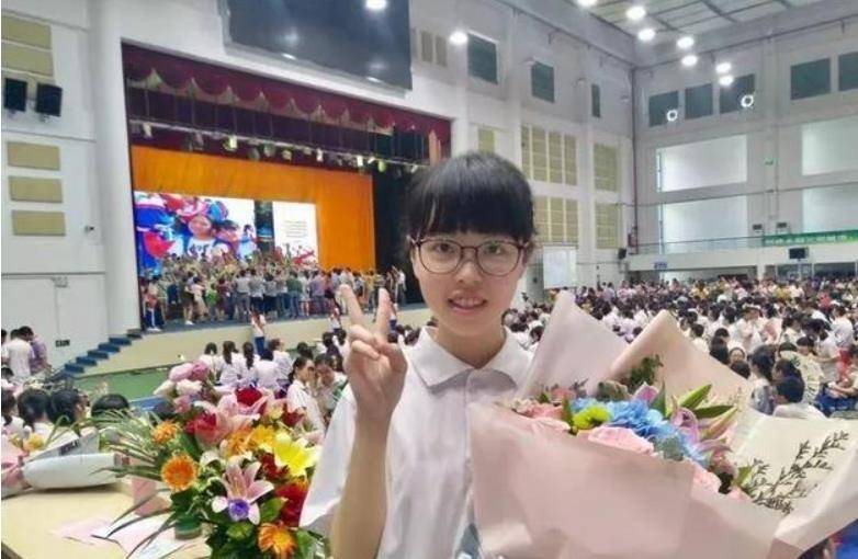 还记得那个1年读完小学,12岁考上浙大的广东女孩吗,现在怎样了_陈舒音