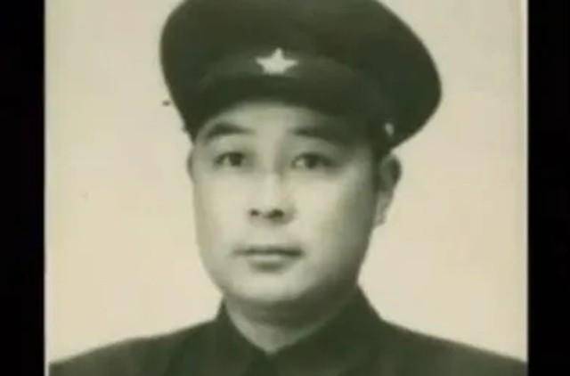 中将王尚荣看上女兵黄克,写信求爱不成,贺帅亲自出面促成姻缘