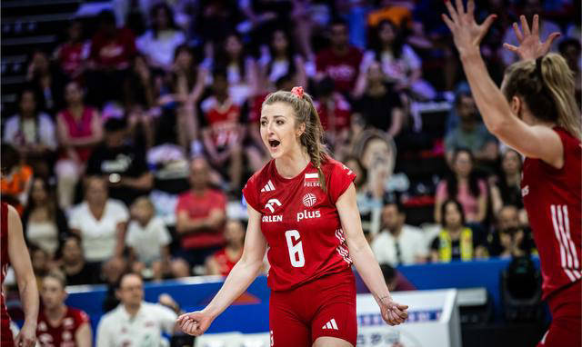 波兰女排强势亮相!蔡斌面临实力保留还是全力拼搏的抉择?