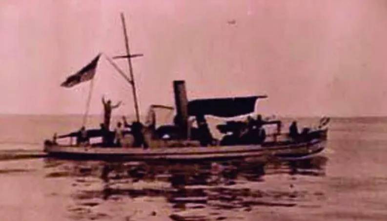 传说中600多年前,一中国船在非洲触礁沉没,水手娶当地女子成家