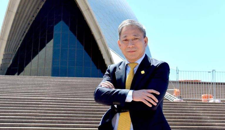 江苏首富严昊:34岁身价1200亿直逼王健林,结婚时美国总统捧场_严介和