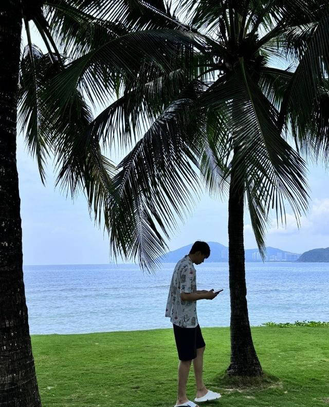 CBA快讯｜付豪水中秀恩爱胡明轩新发色引热议钟斯再度畅谈-付豪能力