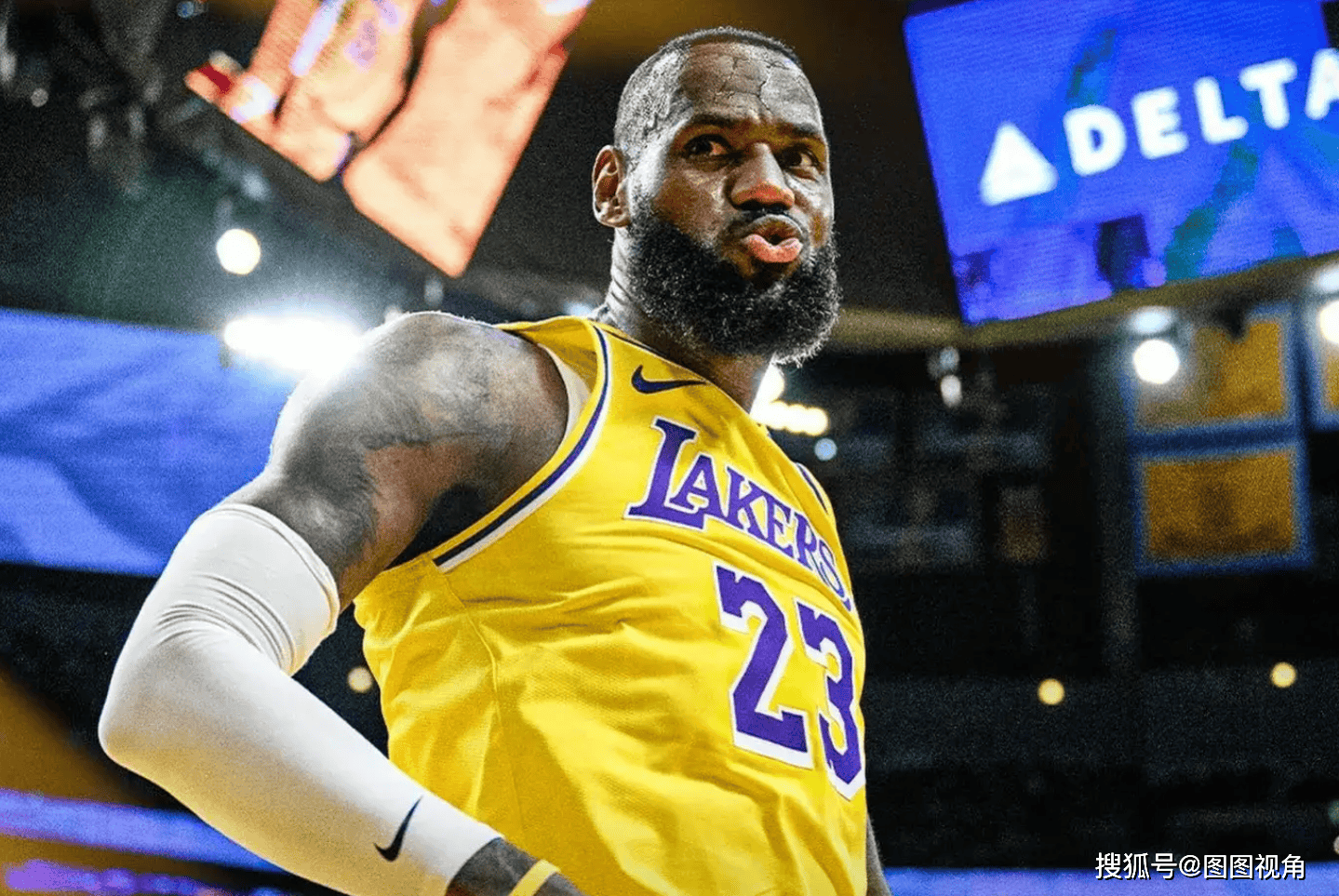 里弗斯远赴芝加哥,詹姆斯做出回应_公牛队_nba