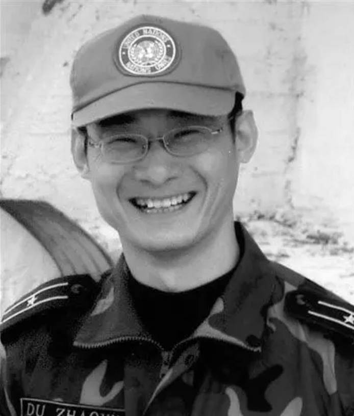 2006中国军人被以色列炸死,联合国为其降半旗,印军拼死抢回遗体