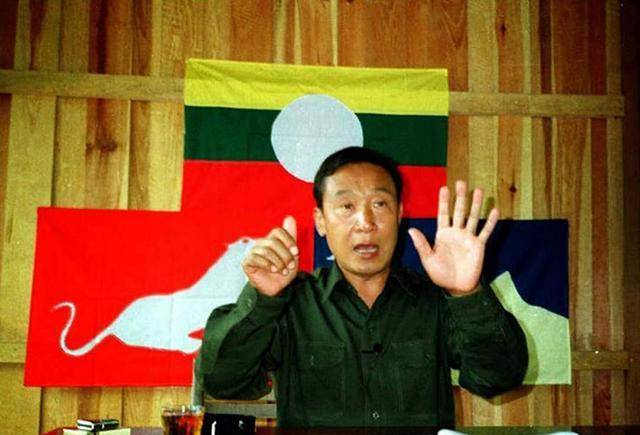 坤沙的事业版图扩展的十分辽阔,甚至连缅甸政府也十分忌惮坤沙的实力