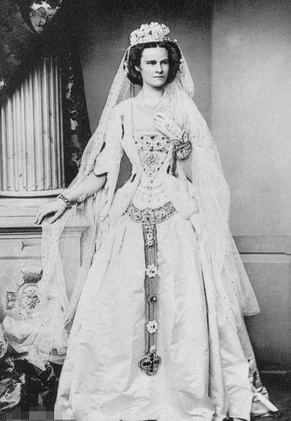 茜茜公主的姐姐:被截胡了皇后宝座,嫁得超壕丈夫却频遭不幸_海伦_家族