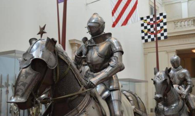 《不存在的骑士》:在"不存在"的道路中,骑士寻找生存的真谛