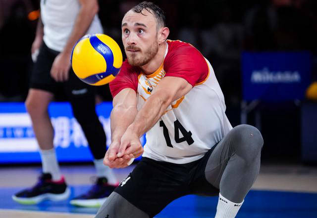 热血男排对决:德国3-2战胜土耳其,打出44-42惊心一幕