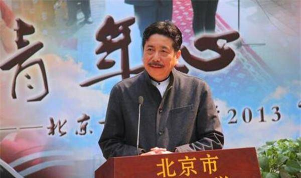 他是鲁迅长孙,曾穷到卖爆米花,如今现状如何?