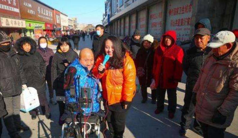 袁立东:没有手没有脚,宛如一个肉球,能娶妻生子,也能赚钱养家