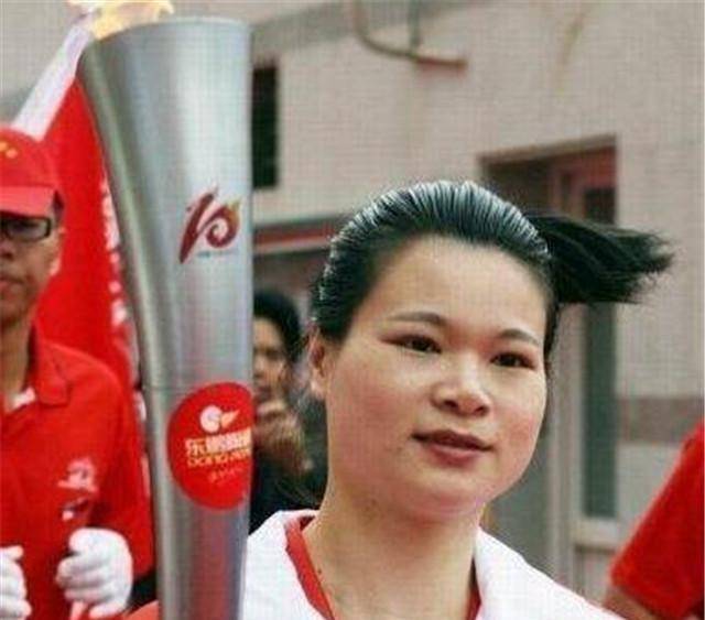生于广东山村的世界冠军,11年9夺金牌,退役后128万卖掉奥运金牌