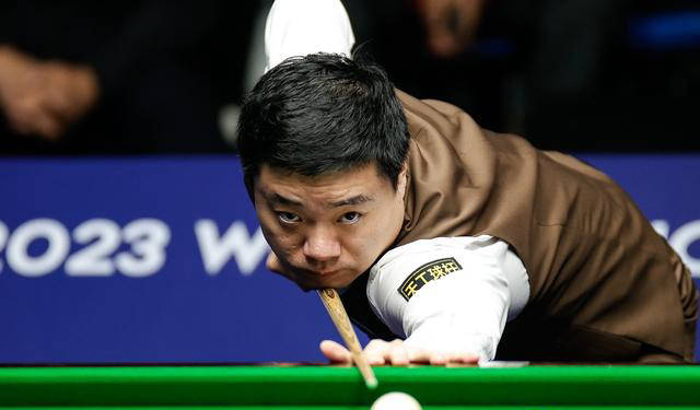 "丁俊晖的不屈精神:母亲逝世后与富家女结婚"