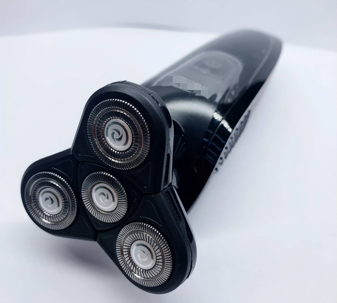 男士电动剃须刀坏处大吗?提防四大副作用潜规则!_皮肤_刀片_产品