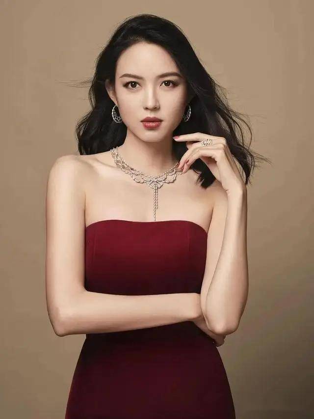 张梓琳的才华横溢,美貌与智慧并存,女神风采令人难以抗拒!