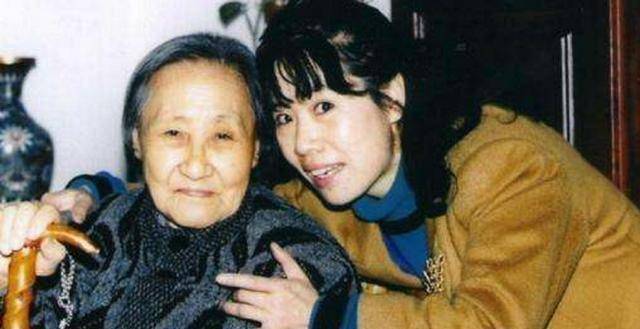 她是溥仪的七妹,一生甘于平淡,临死前自言自语:要为人民服务!