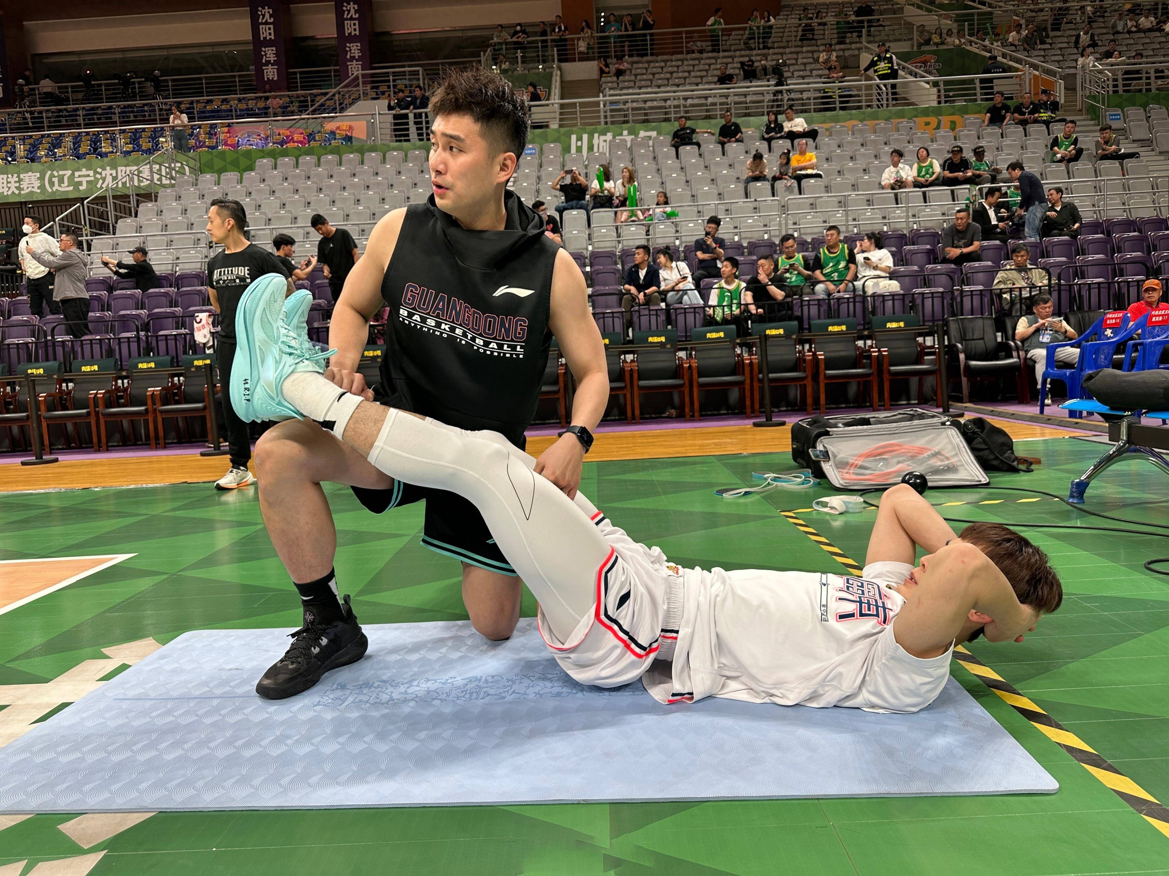 广东宏远夏休动态,徐杰张昊明天参加院校比赛,将对阵首都体院!