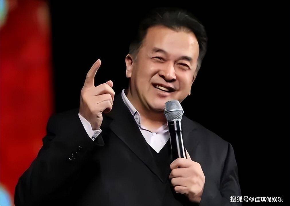 上午撤职下午就被带走,曾担任八一电影厂长黄宏,如今过得还好吗