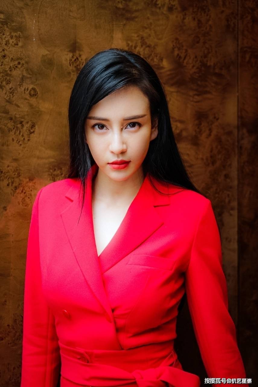 母其弥雅,这身材,究竟谁顶得住嘛!_瑜伽_生活_领域