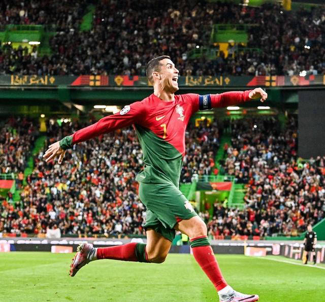 c罗梅开二度,率葡萄牙3-0大胜爱尔兰,欧洲杯征程如火如荼