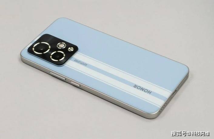 荣耀终于妥协,发布六个月跌至1966元,顶配24gb 1tb_旗舰_手机_处理器