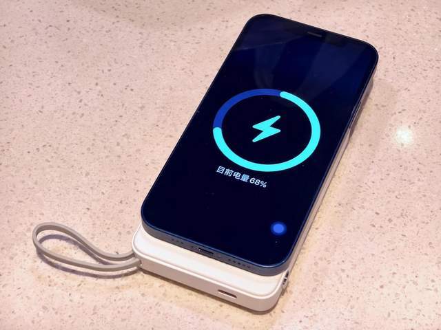 颜值别致又全能实用的充电宝,西圣PB无线充电宝上手体验