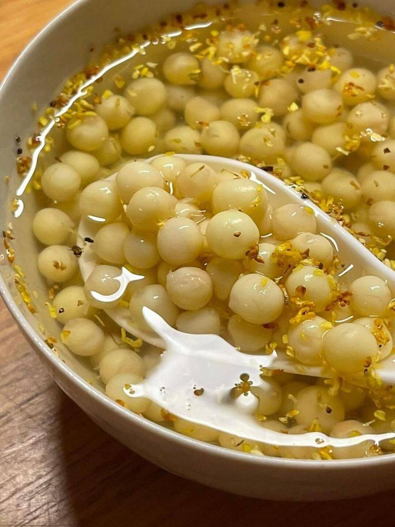 醪糟桂花鸡头米:传统美食,甜而不腻口感佳