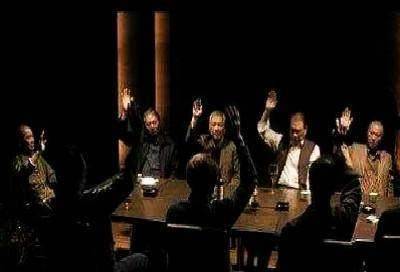 一黑帮大佬曾逞凶斗狠,出狱后仍"怙恶不改",终遭暗杀死于非命