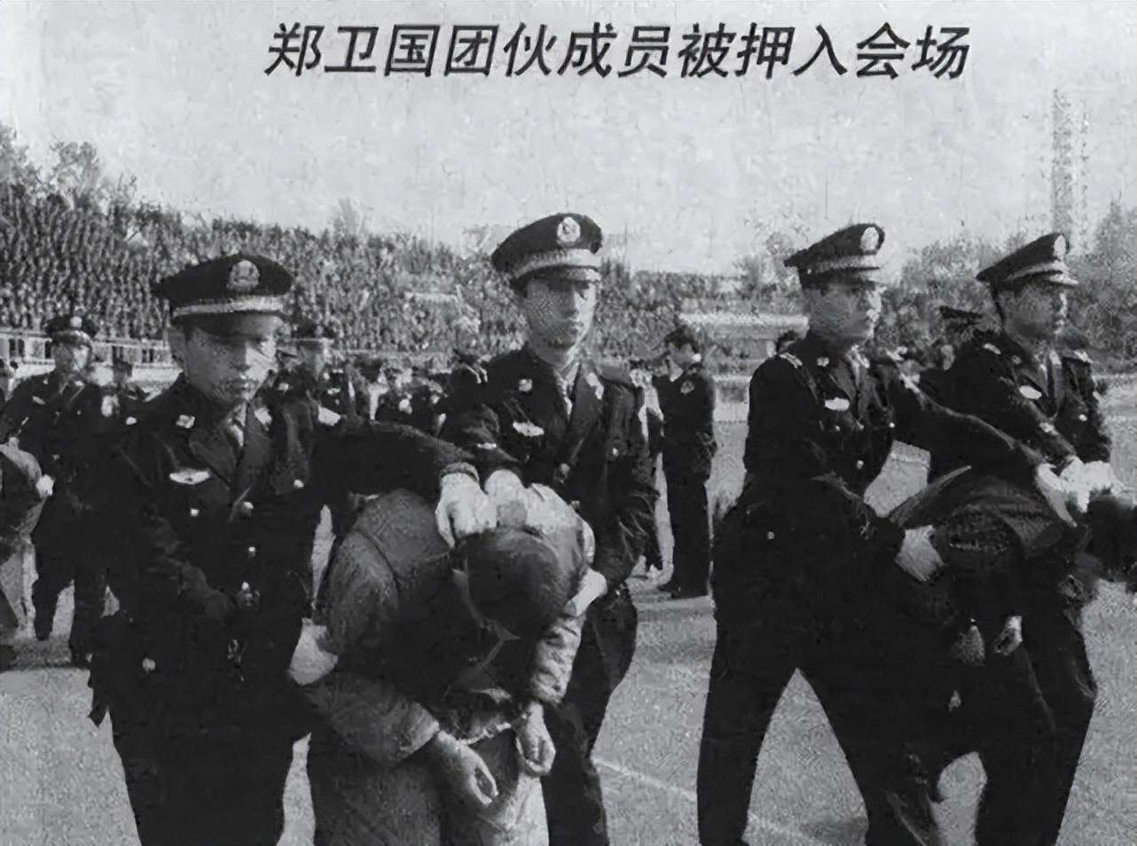 郑卫国_张开旗_金子