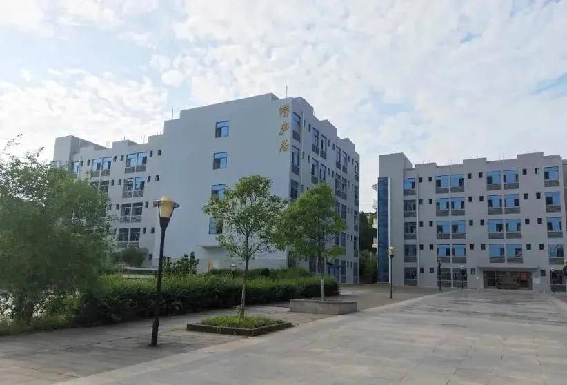 名校 /p> p>四川省梓潼中学校位于文昌故里——四川省绵阳市梓潼县,是