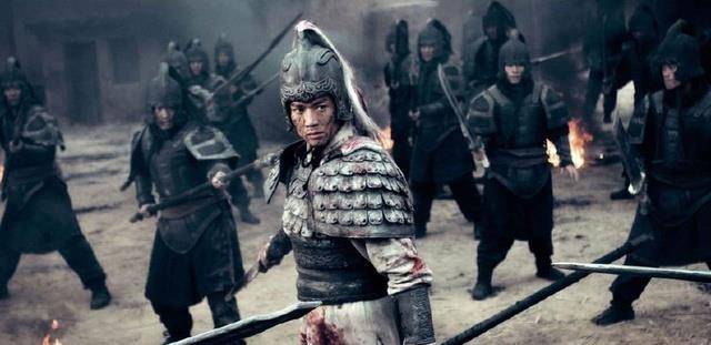 此人和赵云大战60回合却被关羽一刀砍死!