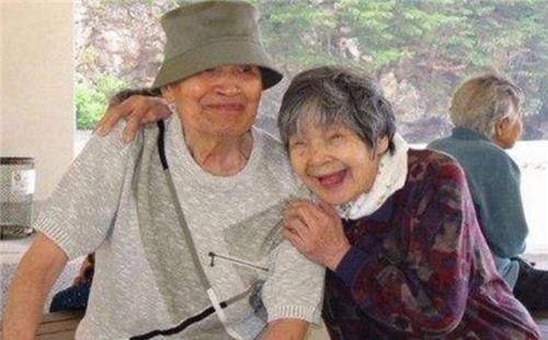 他一生娶了24位貌美娇妻,养育180个子女,活了256年跨越2个世纪_李庆远