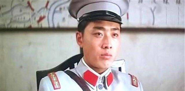 此人父亲是著名军阀,上海青帮大佬黄金荣曾被他暴打,他结局如何