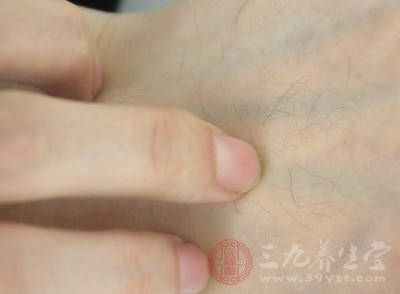疱疹怎么引起的如何治疗疱疹