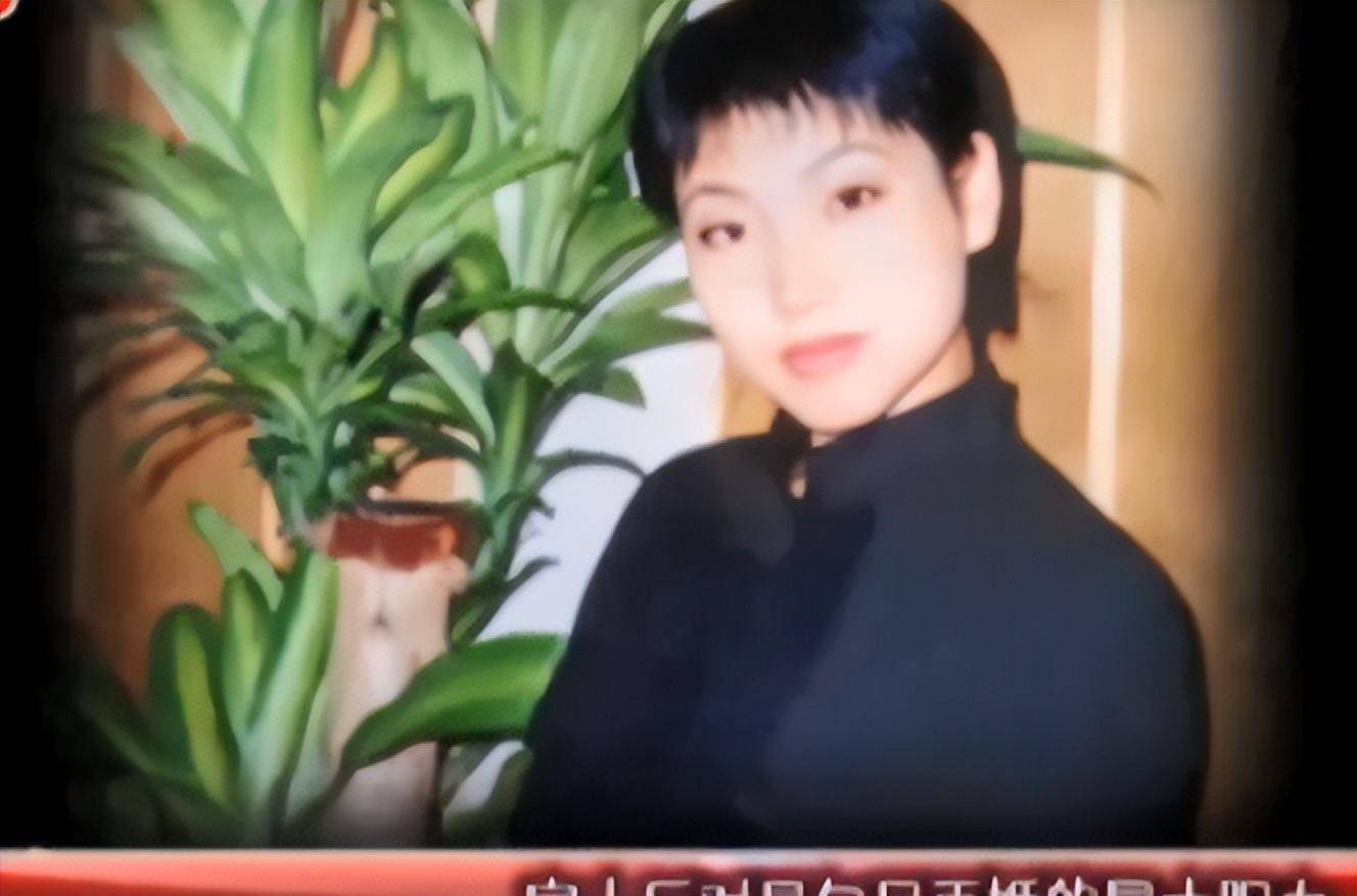 演员句号:二婚娶小11岁丫蛋,把岳父母当亲爹妈,两个女儿都是宝