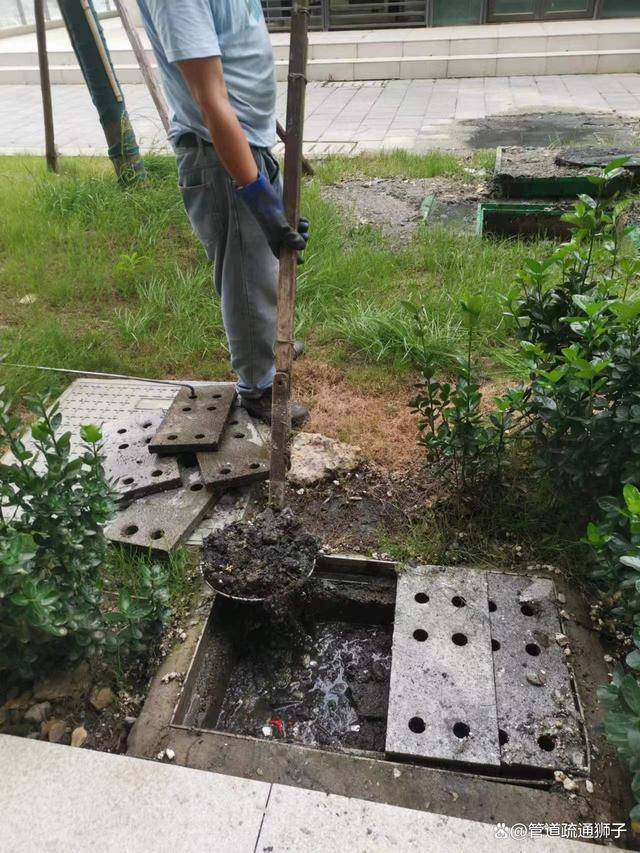 江阴顾山镇污水管道疏通【高压水射流清洗)物理清洗,快,干净,强劲