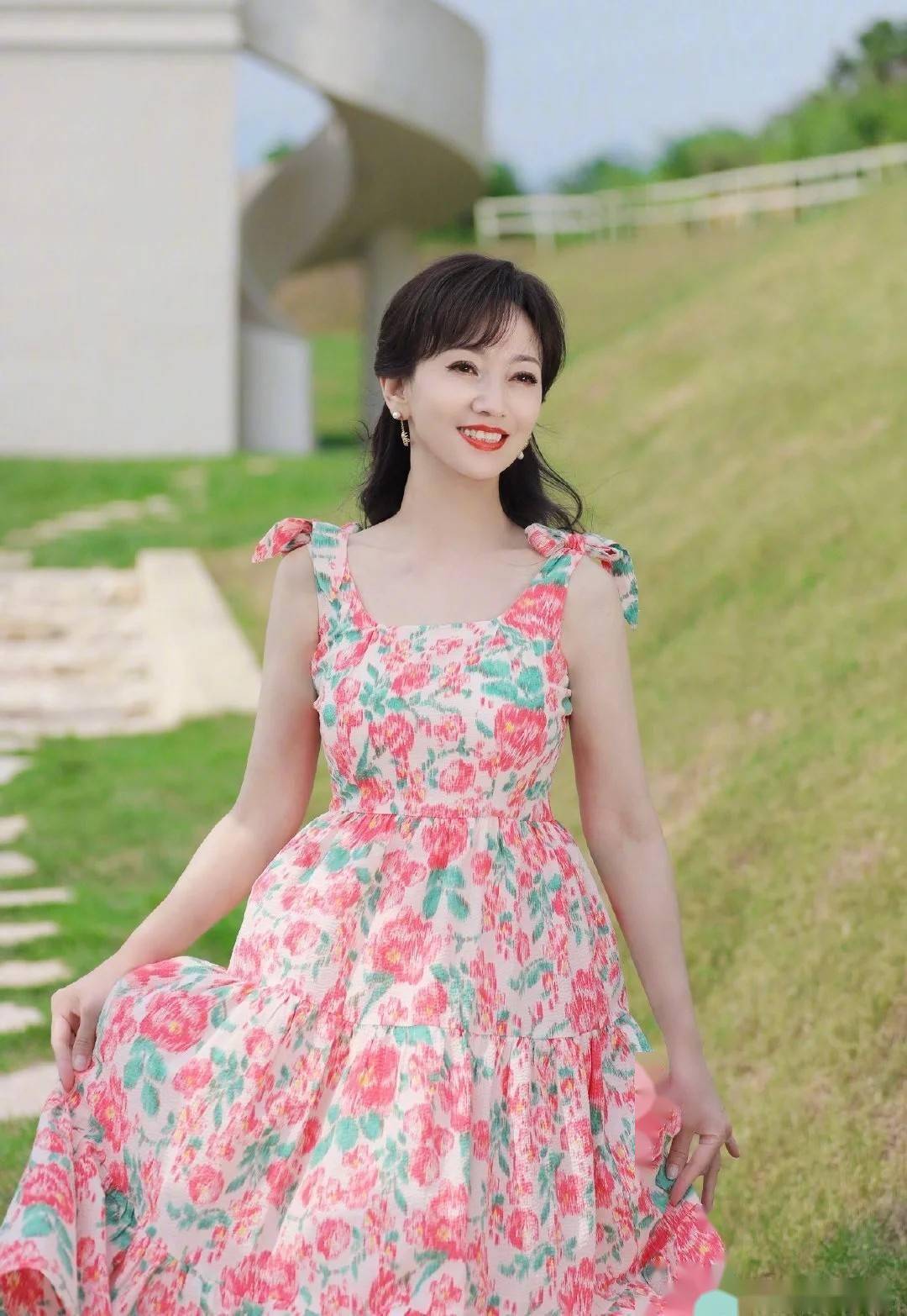 75岁不老女神赵雅芝,这谁顶得住!美貌才华兼具的魅力女人的写真!