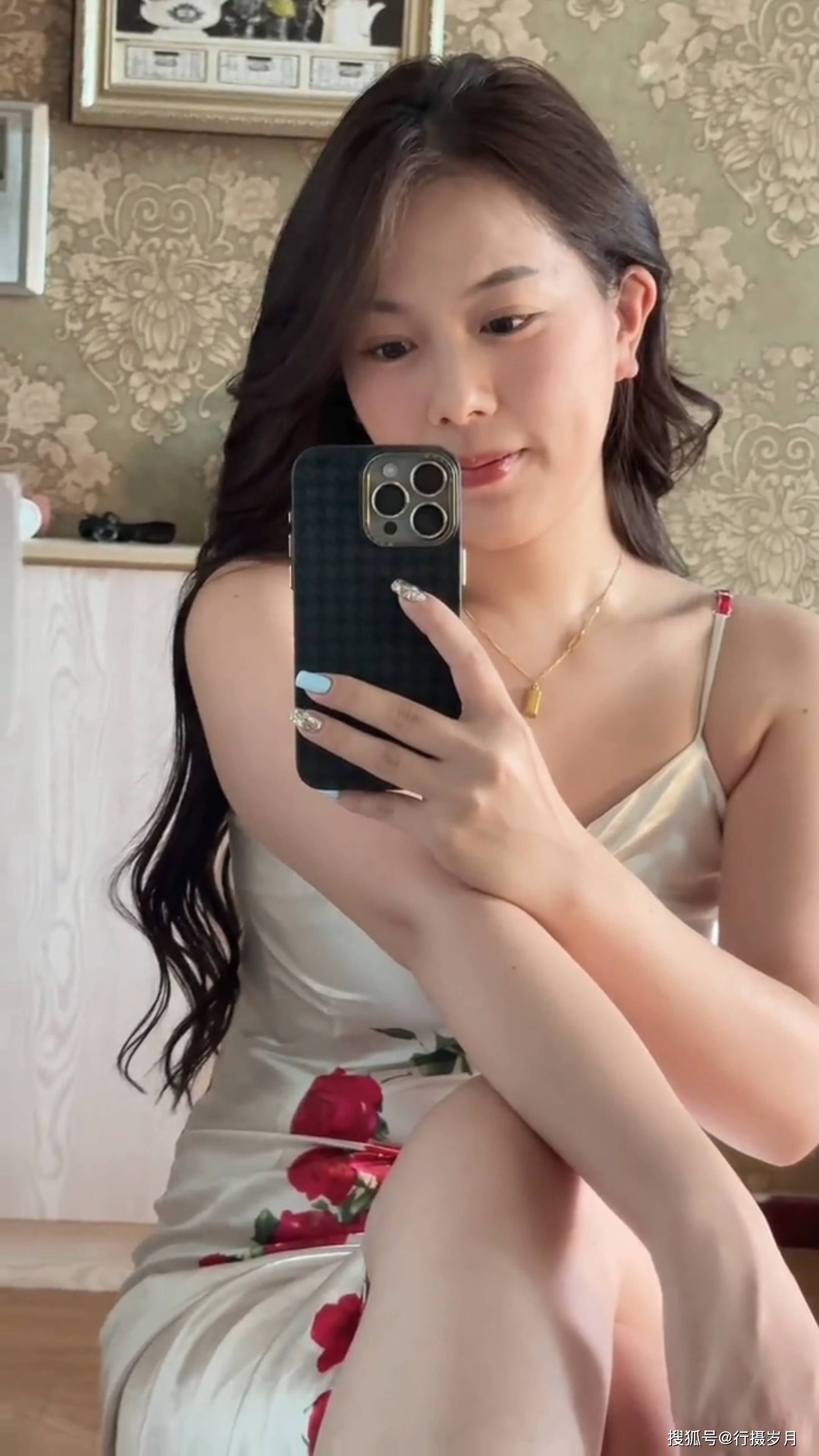 居家自拍:成熟的少妇,温婉贤淑,张驰有度