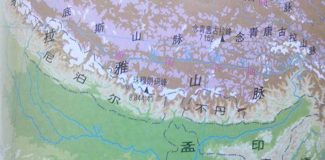 珠穆朗玛峰峰顶属于中国吗 为何如今那么多人可以登顶(图2)