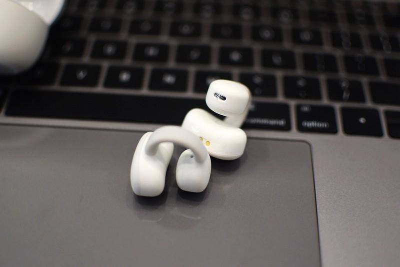 金耳朵认证的五星音质，双飞燕百耳颂蓝牙耳机B5 感受音质巅峰