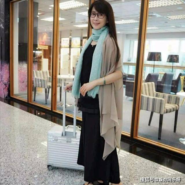 回顾孟庭苇:家人离世,婚后丈夫出轨又家暴,她被11岁的