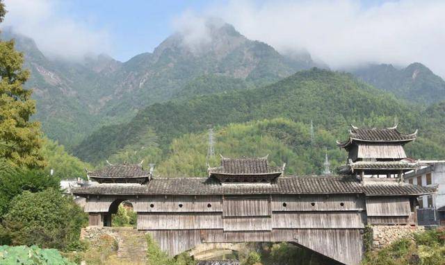 浙江庆元月山村,一座比月亮更美的古村,山环水抱宛若桃源