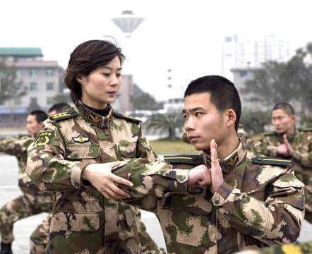 网友:铁红的扮演者,我知道!